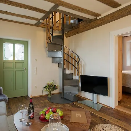 Burggarten Appartements Neuleiningen Экстерьер фото